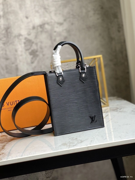 WIS LOUIS PETIT PLAT SAC VUITTON 0905